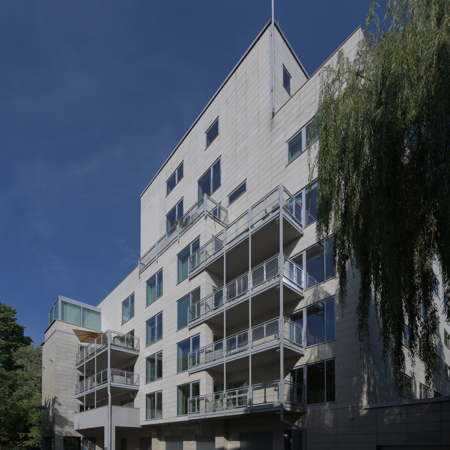 Zdjęcie architektury budynku Budynek mieszkalno-usługowy